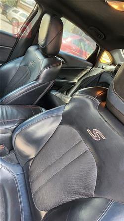 Chrysler 200